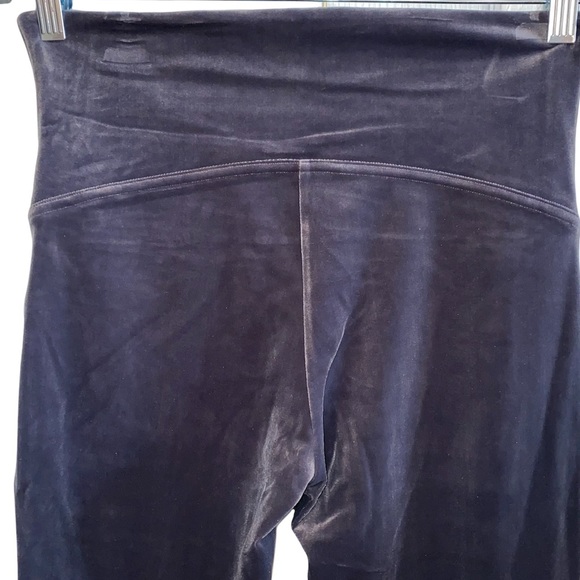 NEW Spanx Silver Chrome Velvet Leggings NWT - Picture 8 of 12